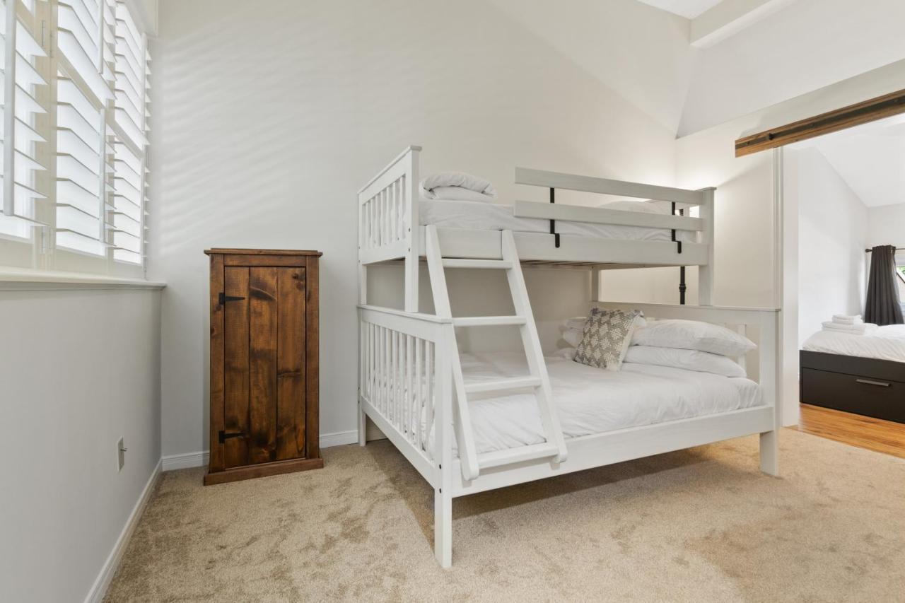 Lovely 3 Bedroom Wintergreen Retreat W Sauna بلو ماونتينز المظهر الخارجي الصورة